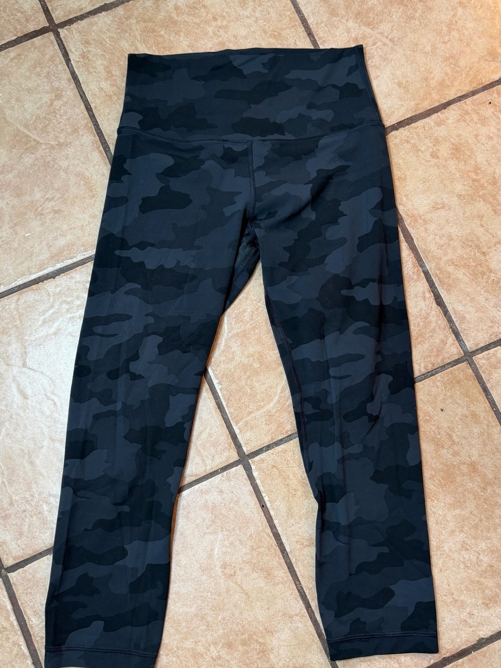 lululemon athletica Black & Dark Gray Camo Leggings